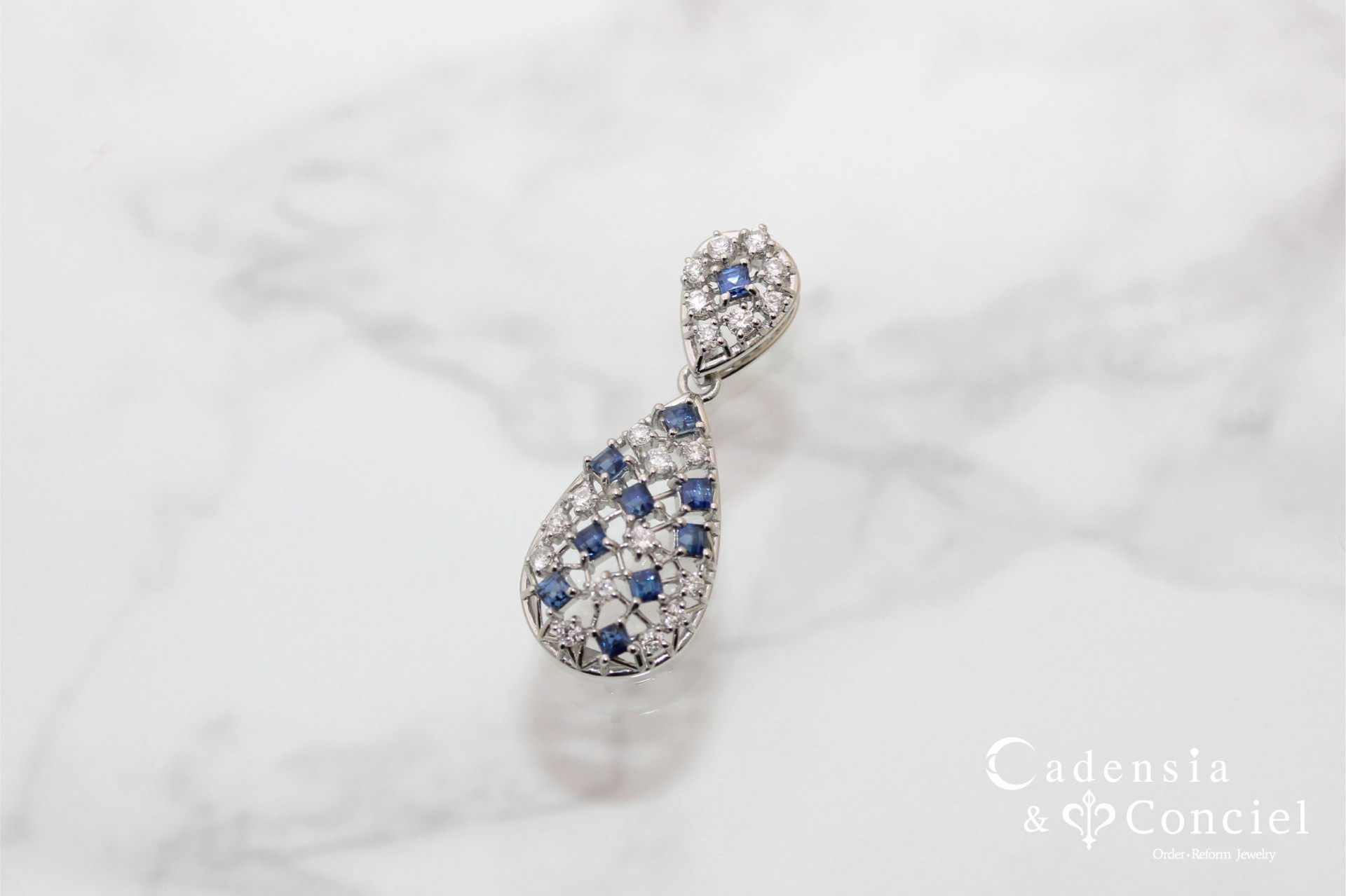 完成画像　滴型ペンダント