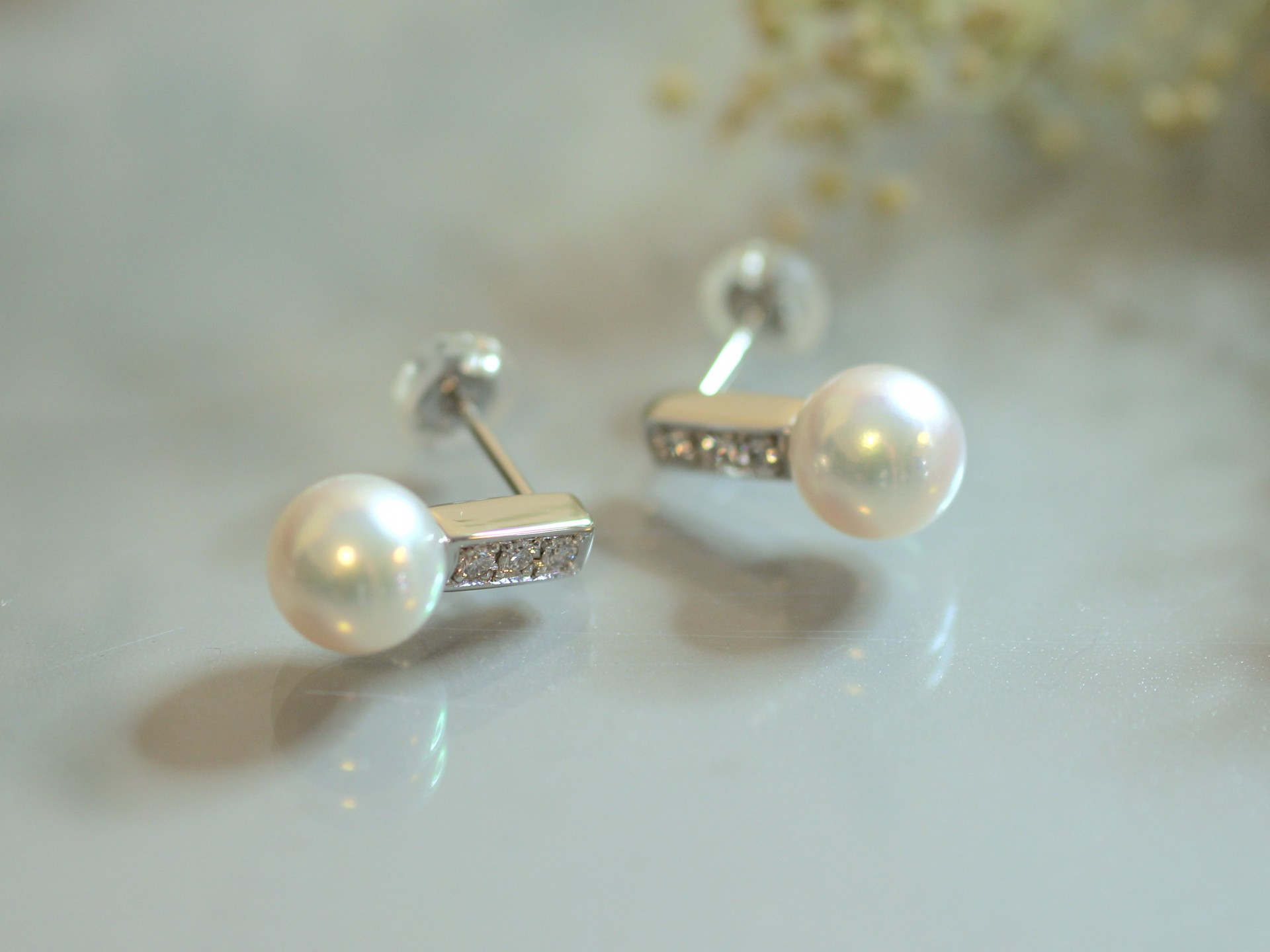 After：パールピアス